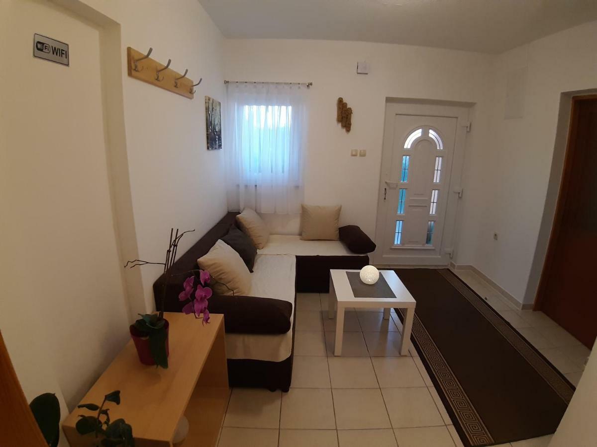 House Jelena&Marija Apartman Rakovica Kültér fotó