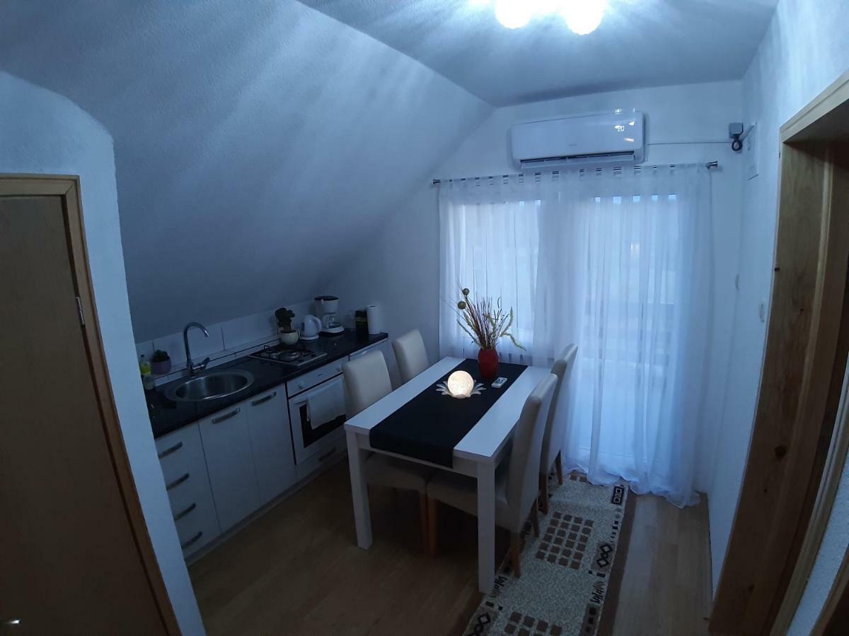 House Jelena&Marija Apartman Rakovica Kültér fotó
